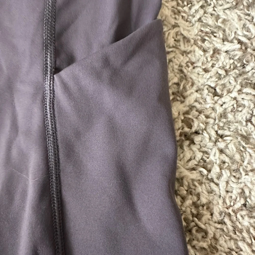 ADODOS Gray High Waisted Biker Shorts | Compression Yoga Gym Athleisure Shorts - Picture 5 of 5